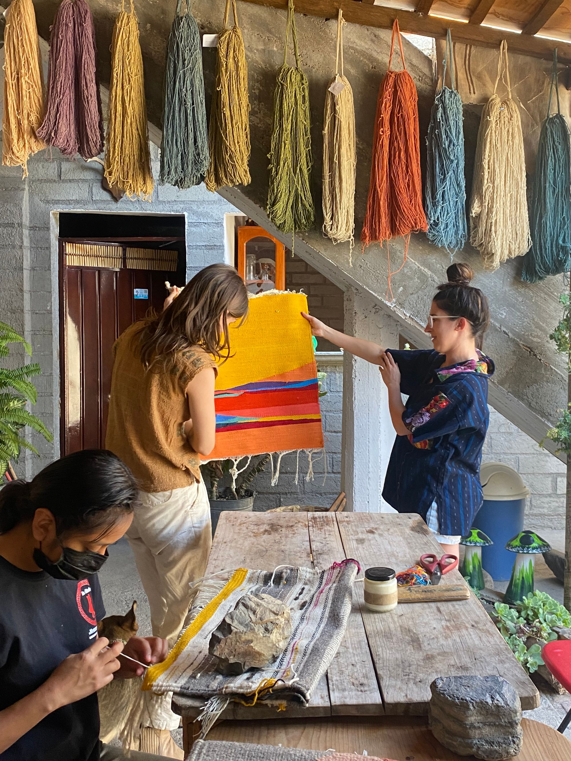 NATURAL DYES AND WEAVING WITH THE THREAD CARAVAN